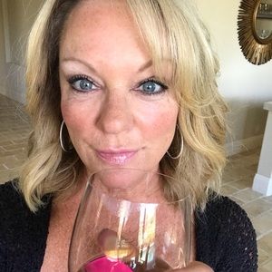 Meet your Posher, Paula